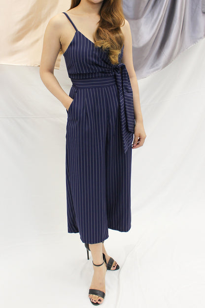 Striped jumpsuit with front twist. Perfect workwear or brunch outfit