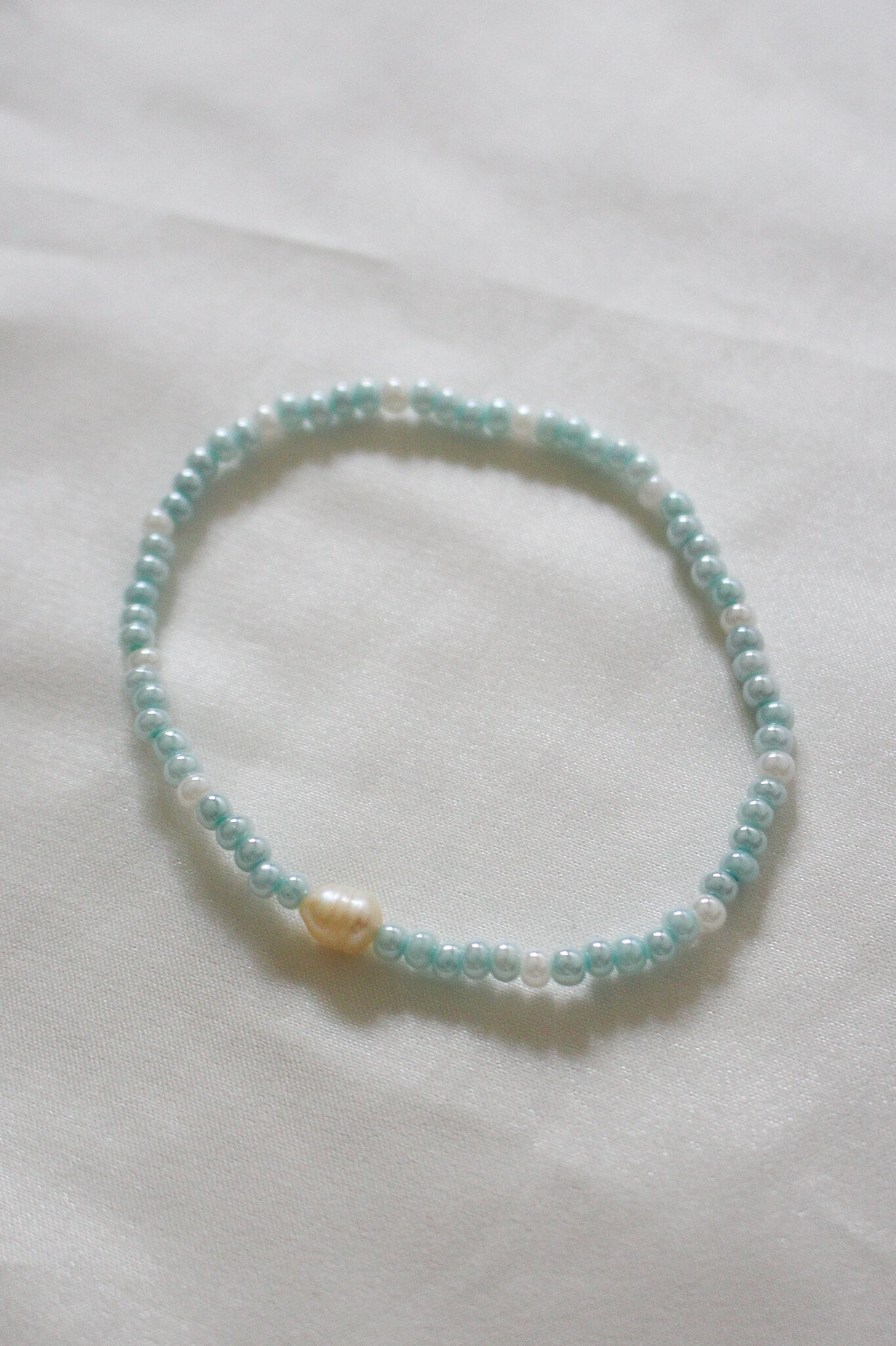 Pearl Point Beaded Bracelet in Blue