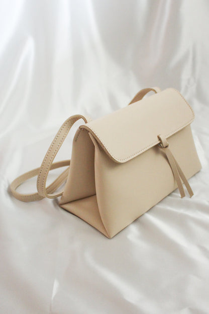 Cairn Crossbody Bag in Cream