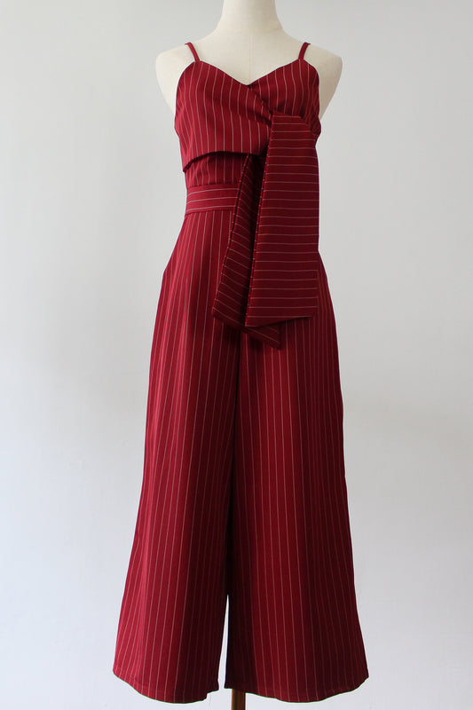 Striped jumpsuit with front twist. Perfect workwear or brunch outfit